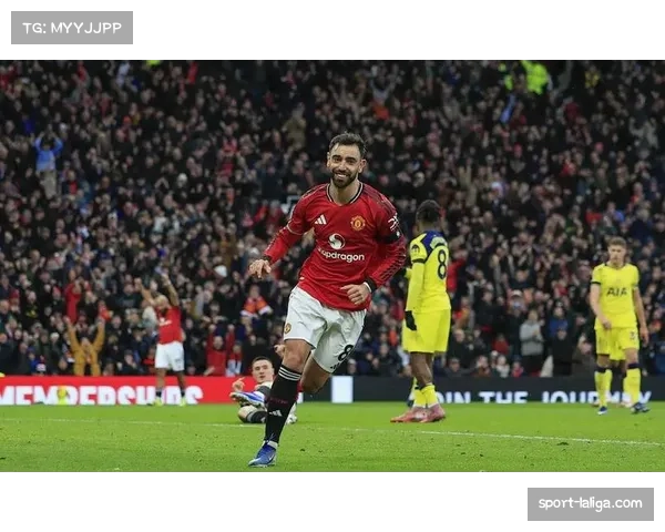 曼联2-1逆转水晶宫，B费传射建功助红魔升至第三